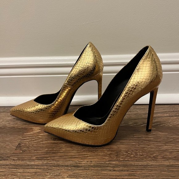 Saint Laurent Paris Notched Pump 105 Python-Embossed Leather Pump in Gold - Picture 3 of 7